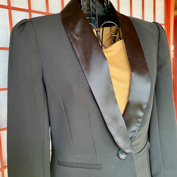 Forever 21 Satin Collar Fitted Tuxedo Blazer NWOT - Picture 4 of 7